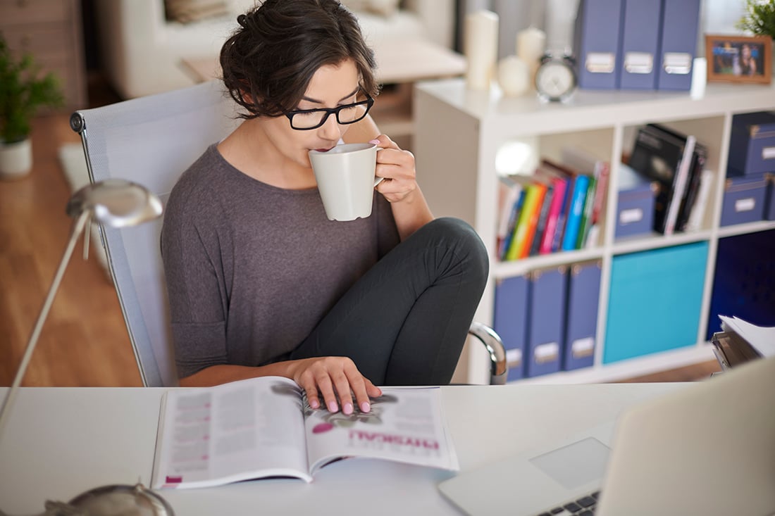 woman-reading